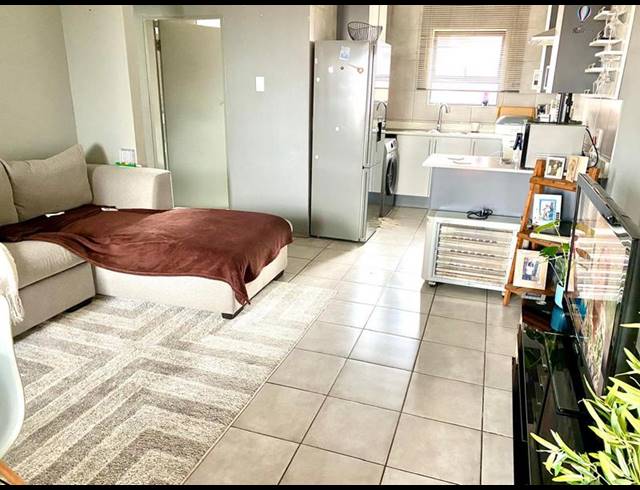 2 BEDROOM APARTMENT FOR SALE IN WITPOORTJIE